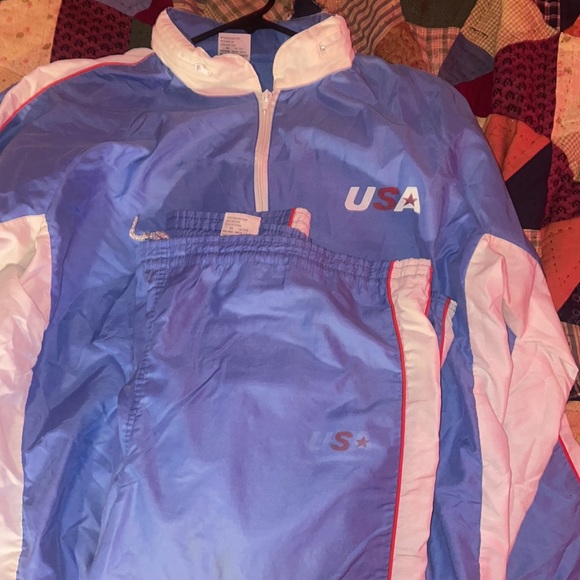 Authentic Olympic tracksuit . Year unknown. UNISEX - Picture 2 of 11